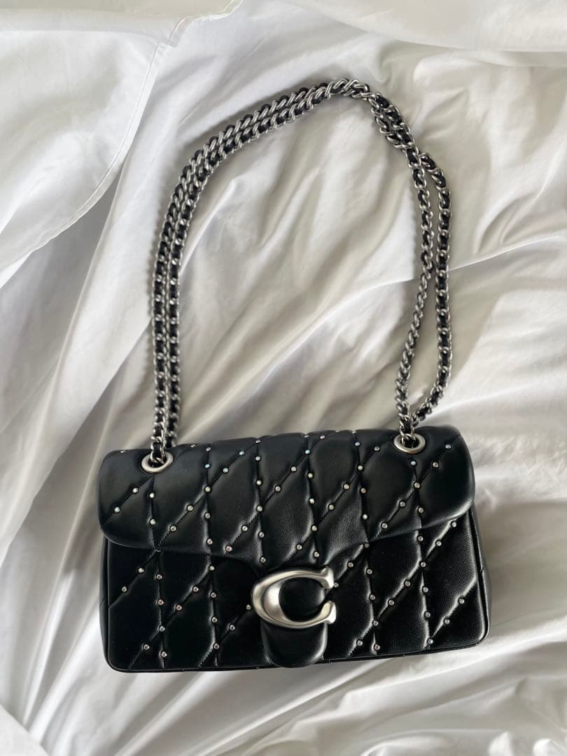 コーチ　タビー ショルダー 26ピロー キルティング クリスタル リベット