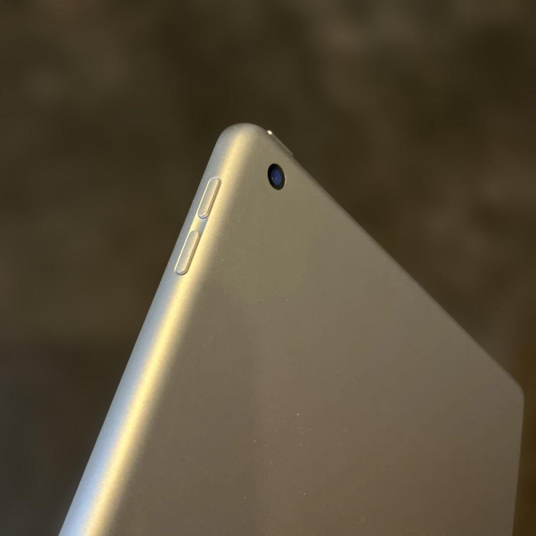 iPad 第7世代 32GB スペースグレー Apple