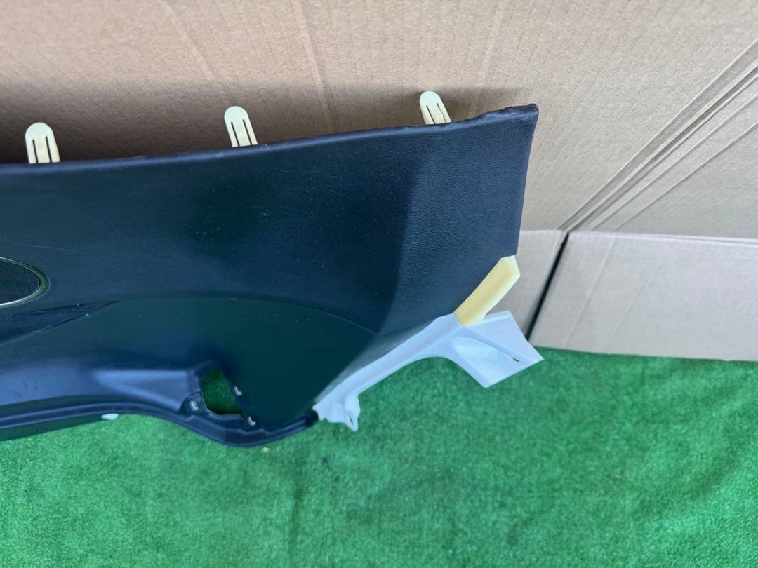 トヨタ　レクサス　lc500 lc500hクーペ　リアクォータートリムパネル