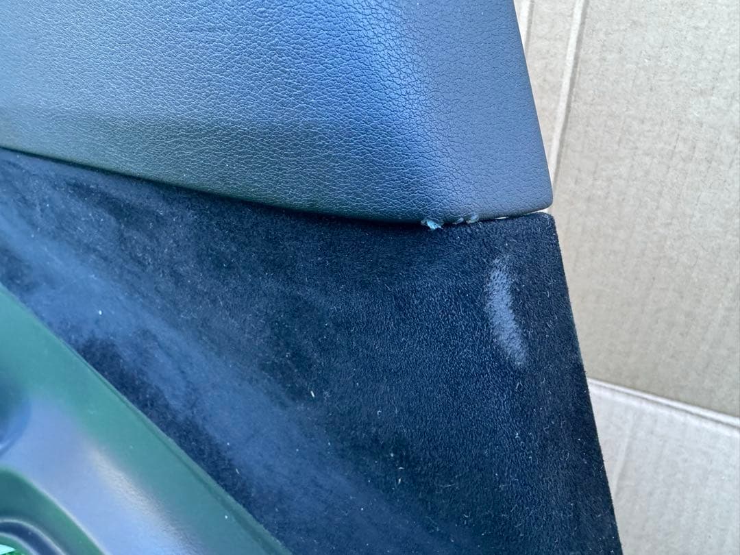 トヨタ　レクサス　lc500 lc500hクーペ　リアクォータートリムパネル