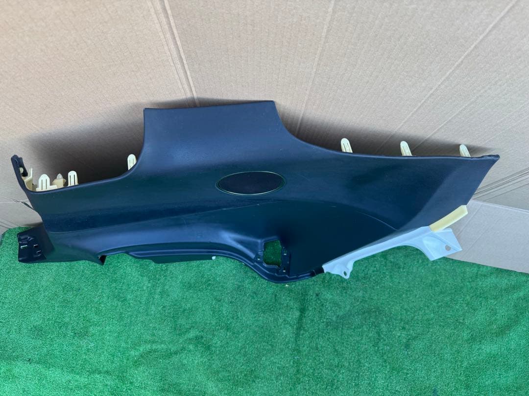 トヨタ　レクサス　lc500 lc500hクーペ　リアクォータートリムパネル