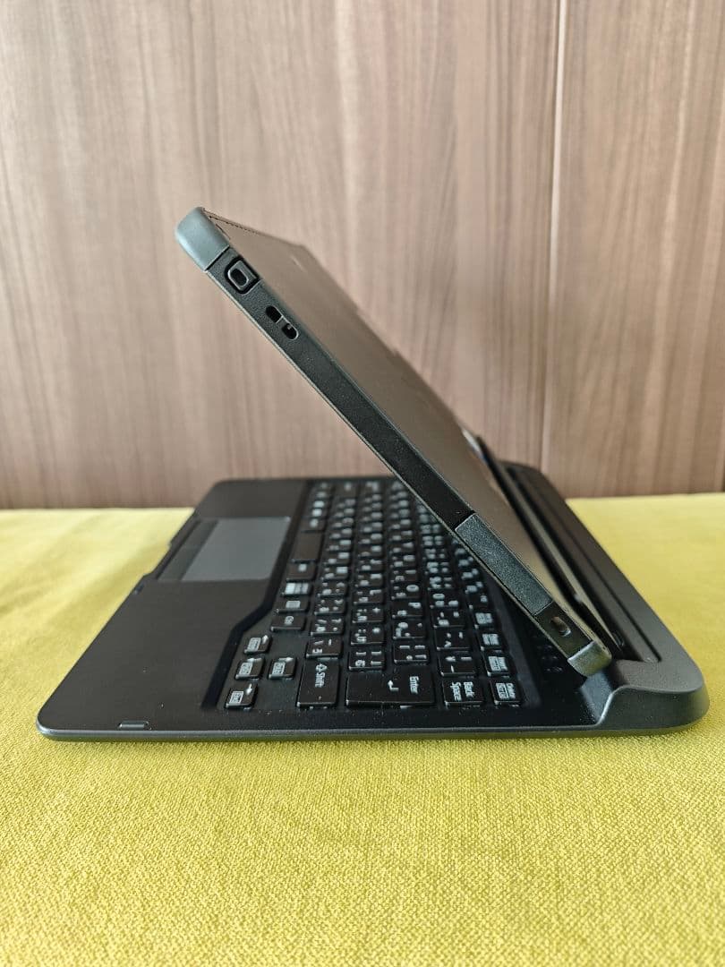 富士通 LIFEBOOK Q7311/FB（2022年モデル）i5 / 8GB