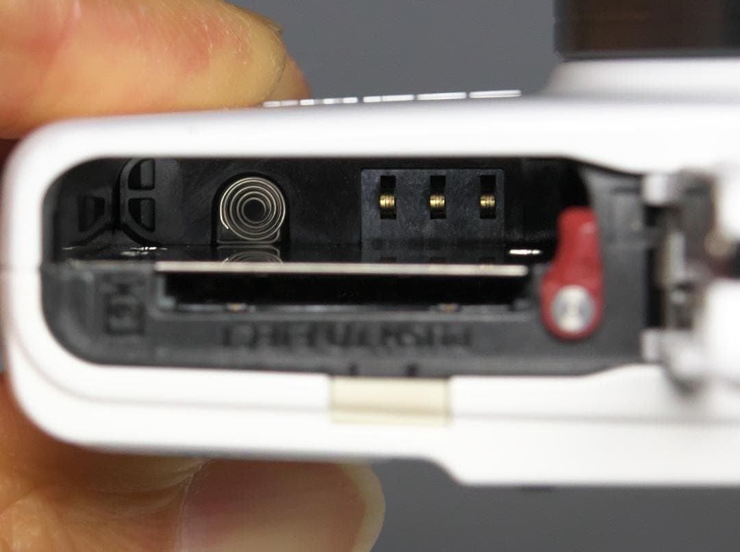 【訳あり】OLYMPUS デジタルカメラ XZ-1 ホワイト 自動開閉キャップ付