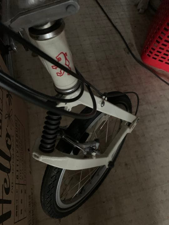 PEUGEOT プジョー　アルミ　折りたたみ自転車です。すごく重量軽いです。