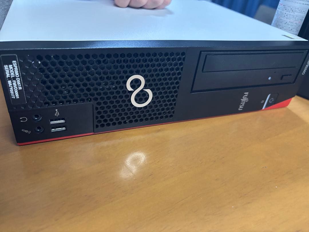 富士通 ESPRIMO D587/R デスクトップPC i7 7700
