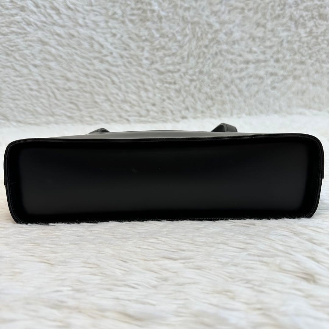 Burberry バーバリー レザー ハンドバッグ ノバチェック 黒 ブラック