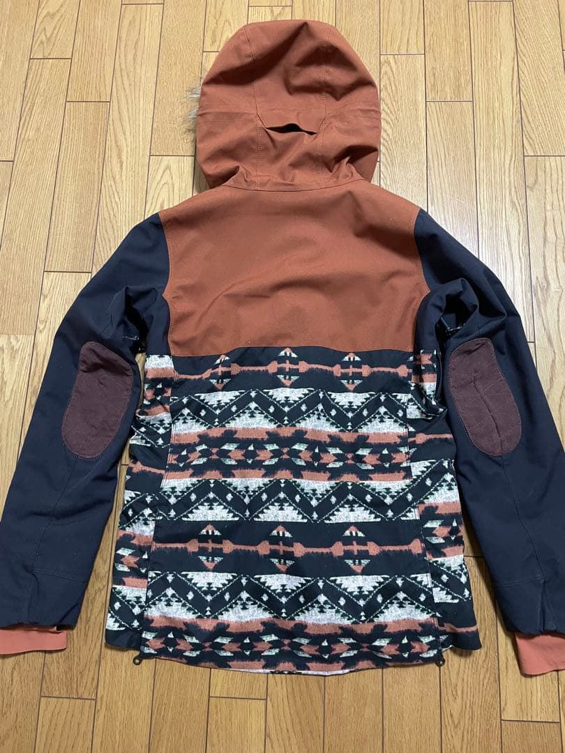 新品　BURTONバートン スノーボードウェア　Sサイズ