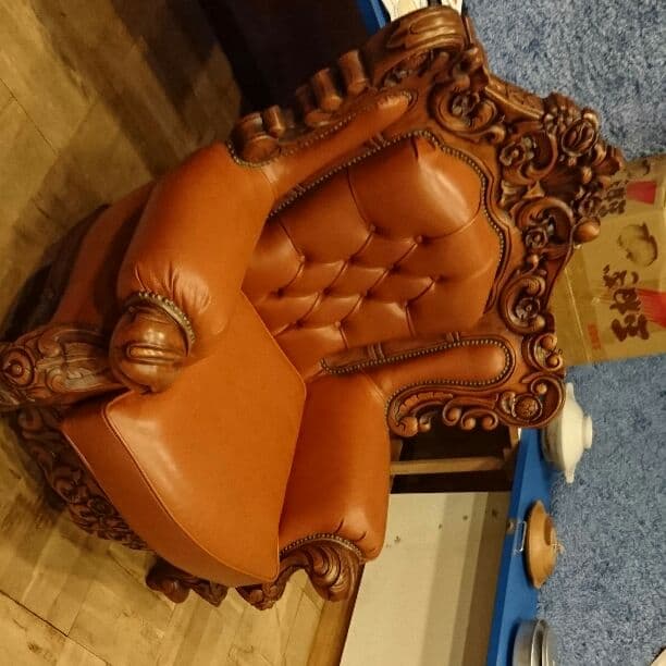 座椅子 Big letter chair c