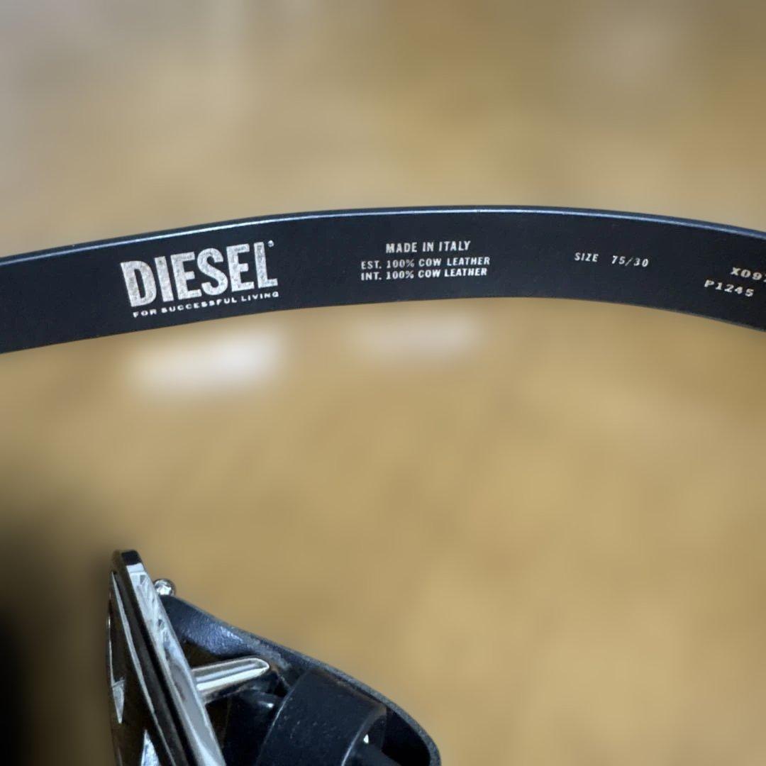 y*3様 DIESEL 100%牛革ベルト 75/30 T8013