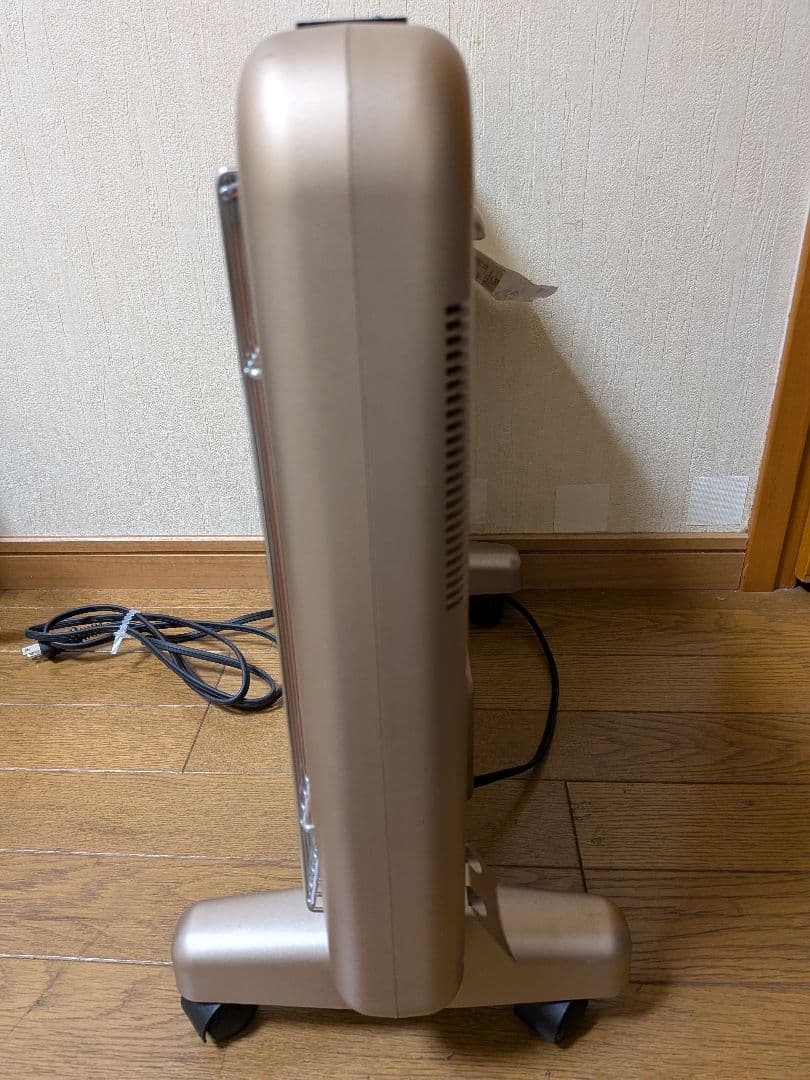 日本遠赤外線株式会社 サンルミエ・エクセラ7 遠赤外線暖房器 N700L-GR