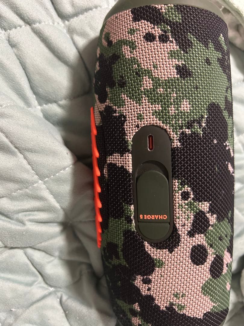 JBL ワイヤレススピーカー 迷彩柄