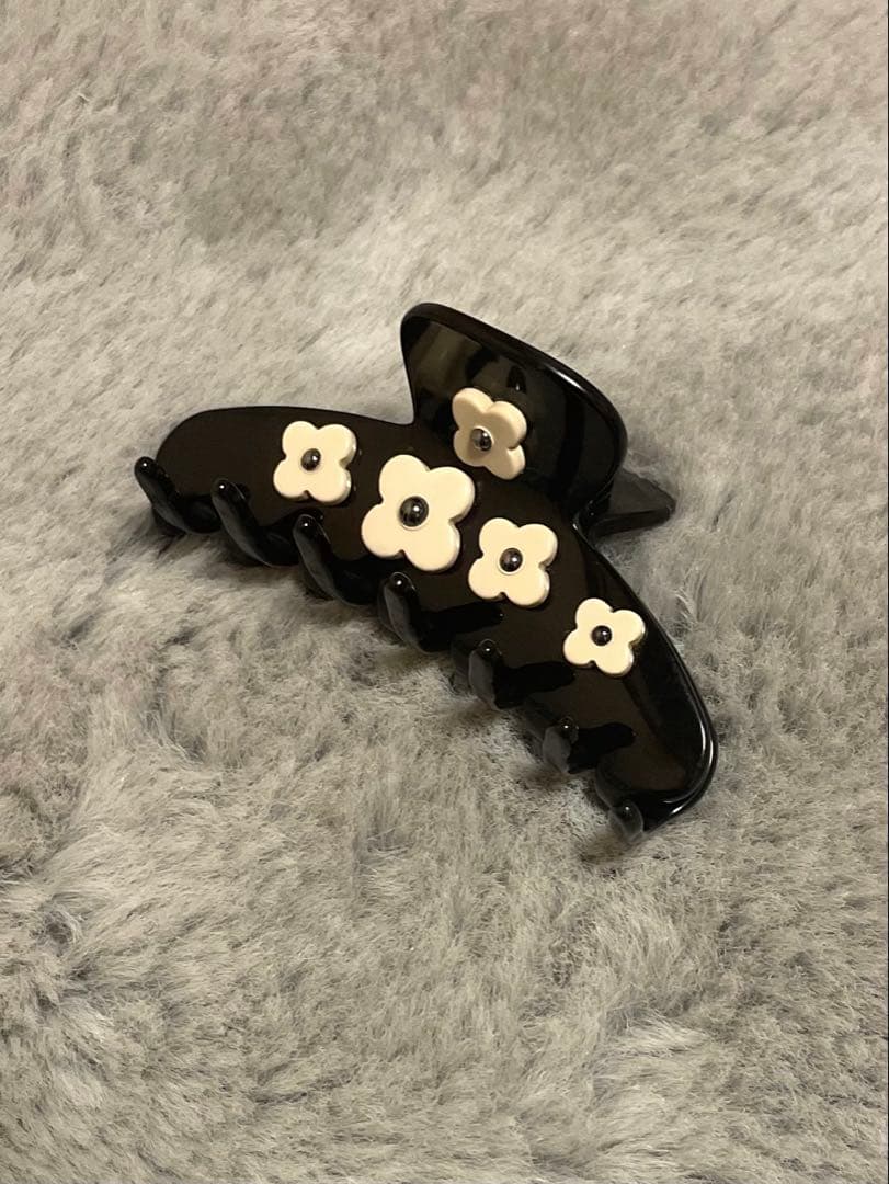 アレキサンドルドゥパリヘアクリップ