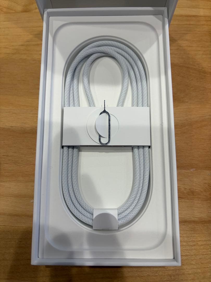 【美品】iPhone16 128GB SIMフリー ブラック バッテリー100%