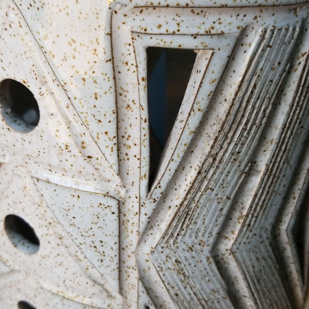 信楽焼傘立て  幾何学彫壷型 高さ４７cm