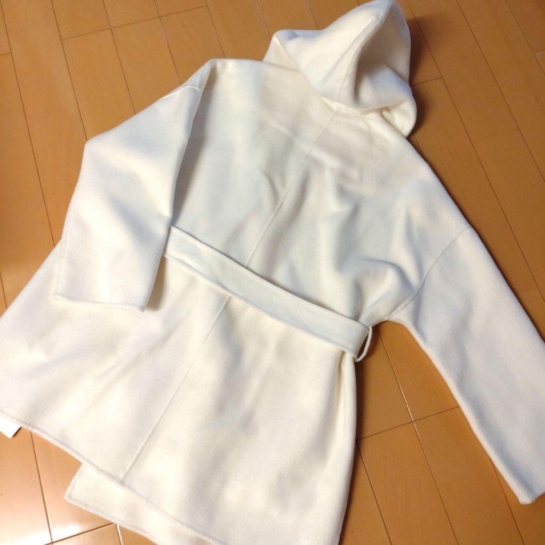 ホワイト フード付きローブ