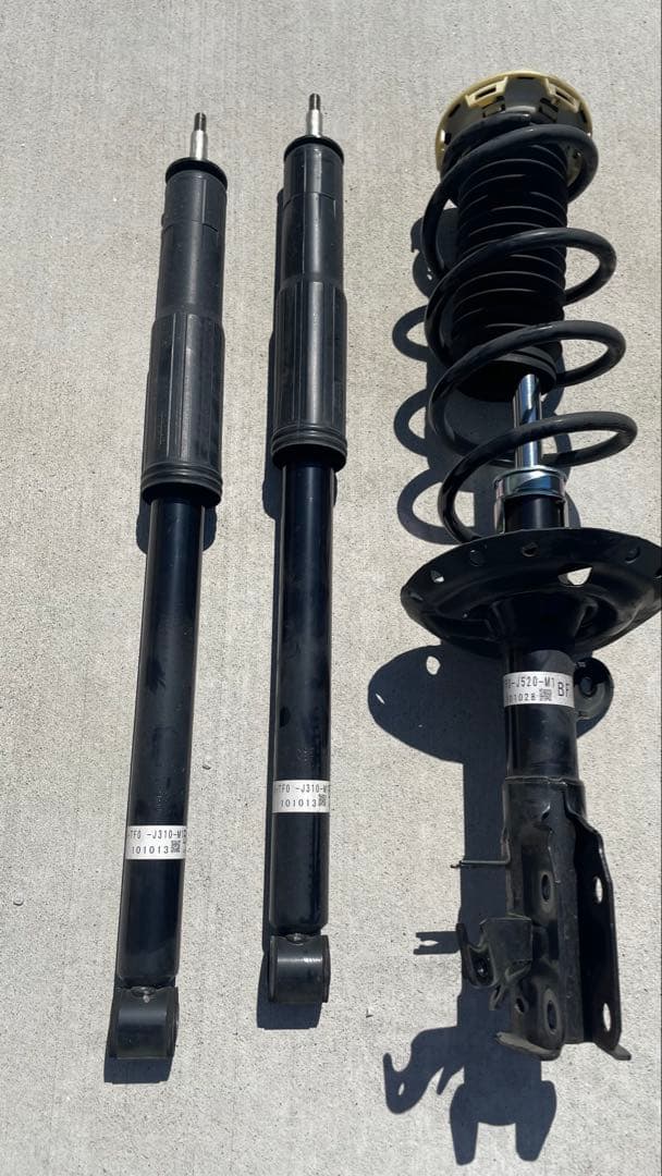 ホンダ　フィット　RS 純正サス