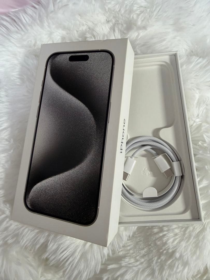 iPhone15 PRO ホワイト 256GB