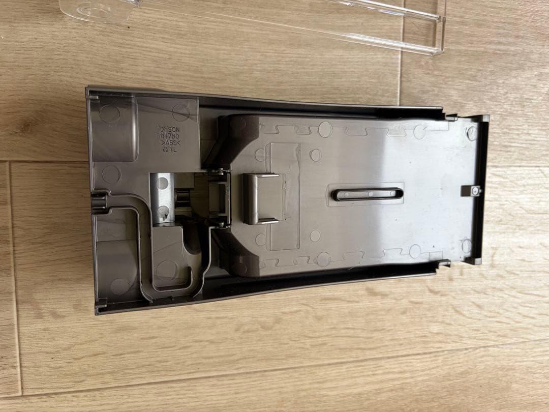 ダイソン Dyson Cyclone V10 Fluffy