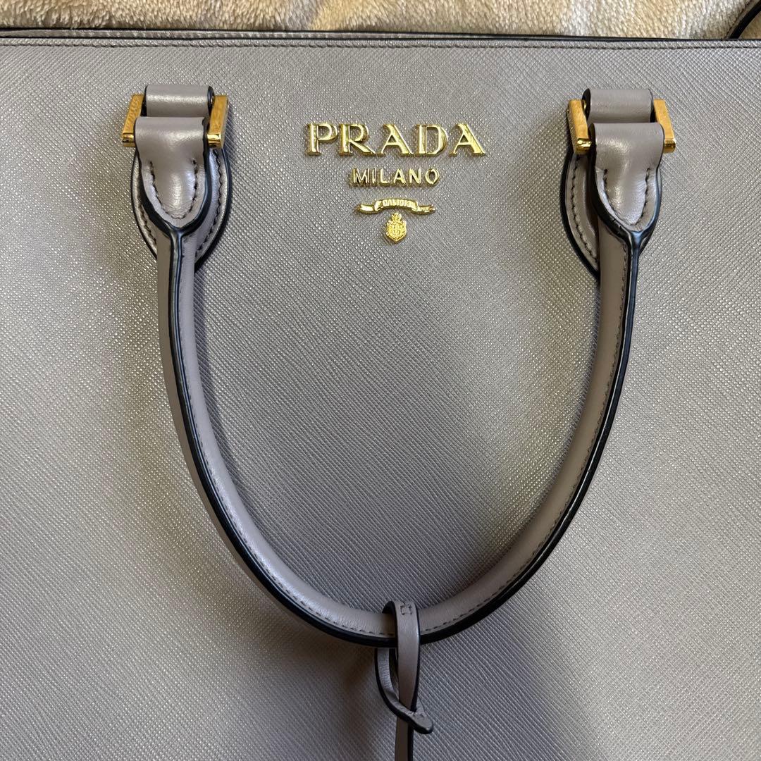 PRADA グレー トートバッグ ショルダー付き