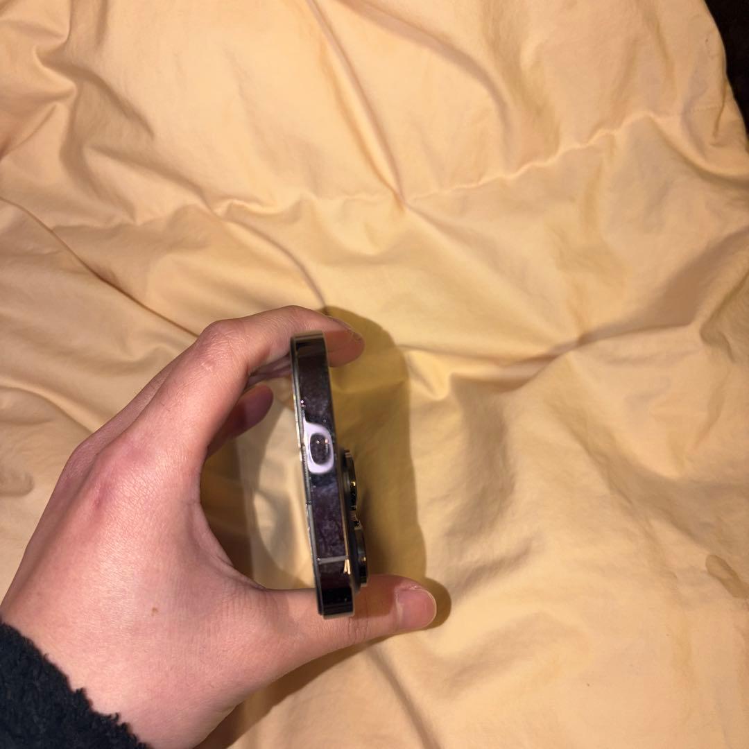 く*ょ様 Apple iPhone 14 Pro パープル