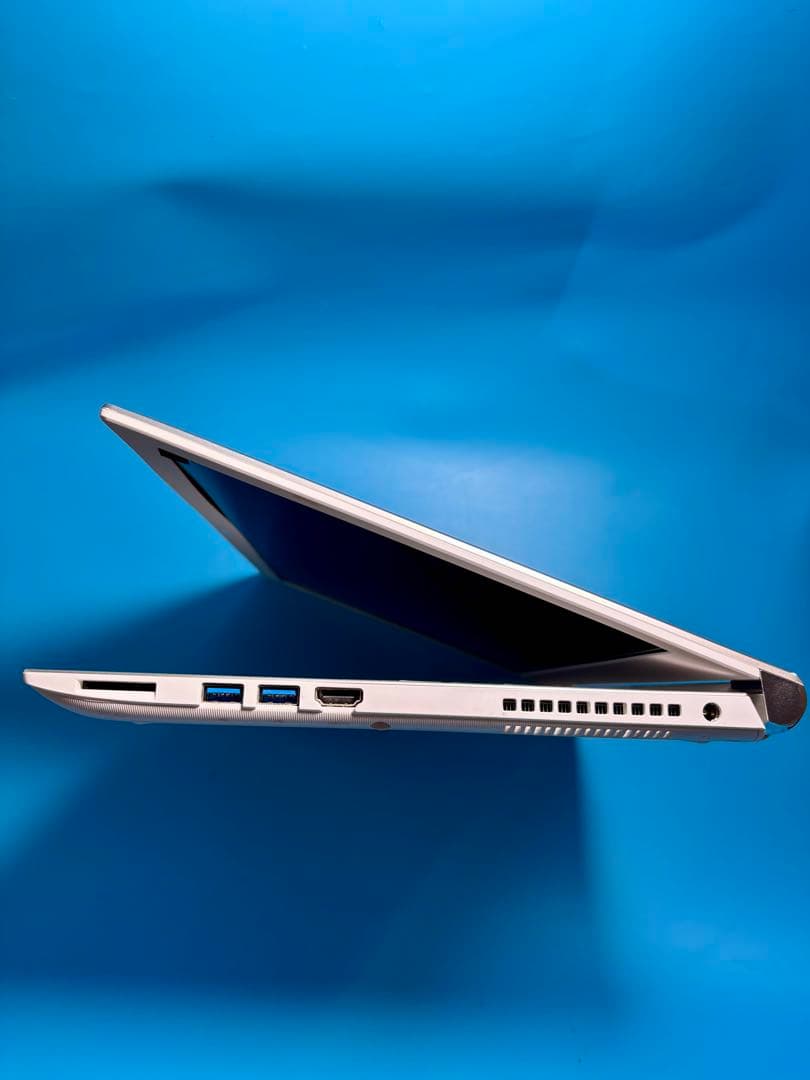 東芝 dynabook T75/DG i7 7500U SSD2TB 16GB