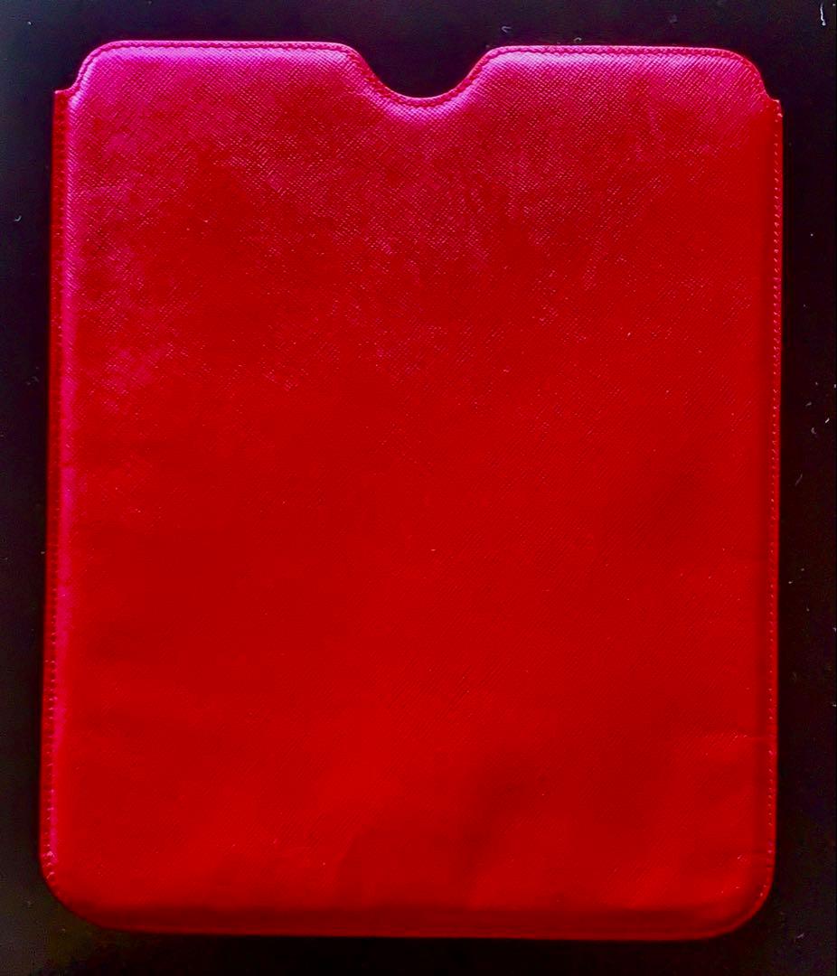 美品‼️PRADA iPad タブレットケース（カバー）/三角ロゴプレート/レッド