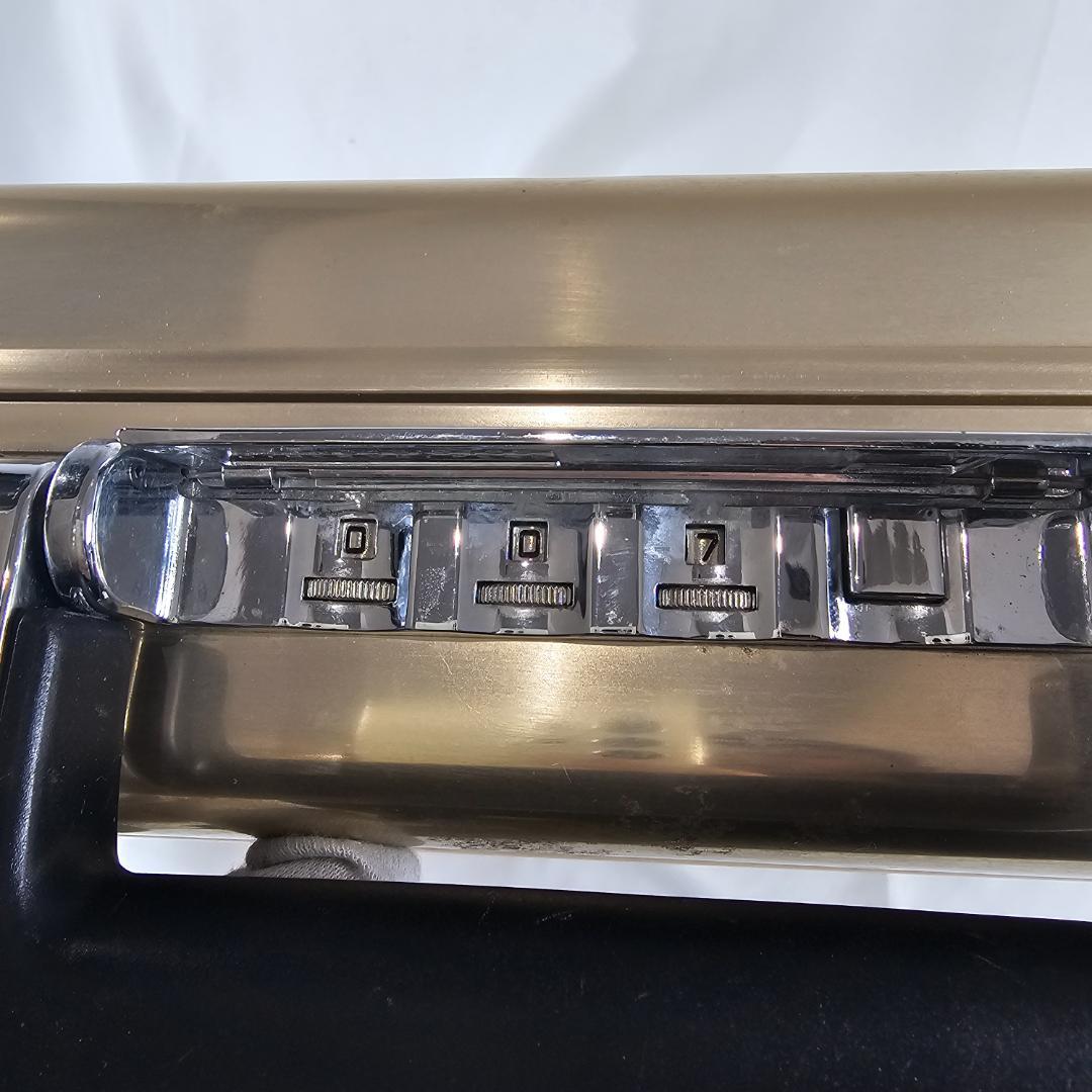 希少 50周年 ゼロハリバートン 3A-PG ゴールド