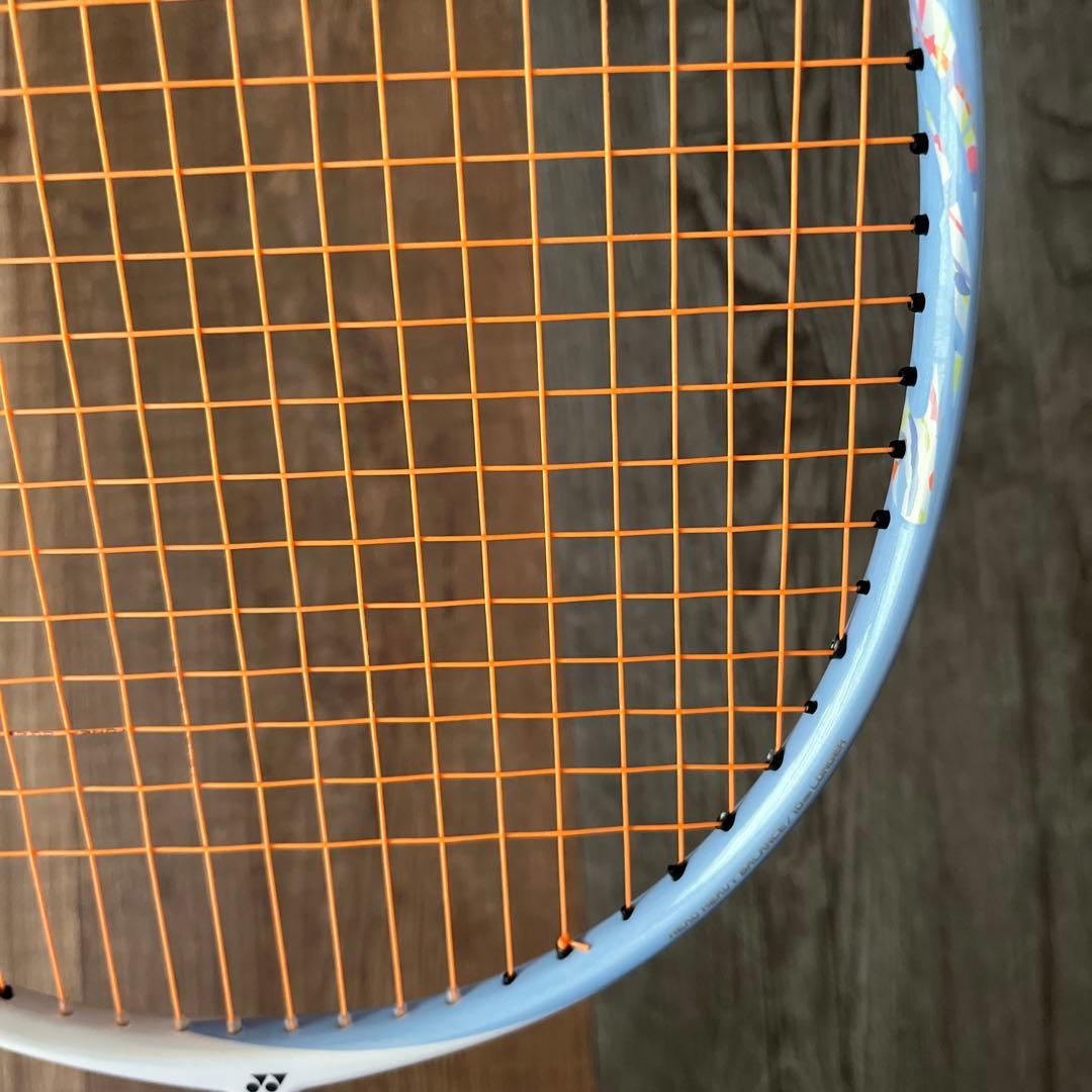 ASTROX70 バドミントンラケット ホワイト/ブルー