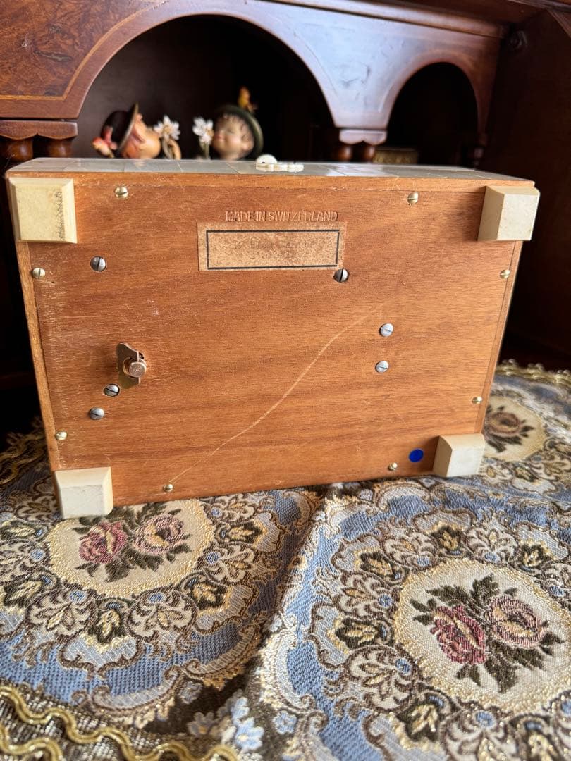 木製オルゴール ダンスフィギュア付き