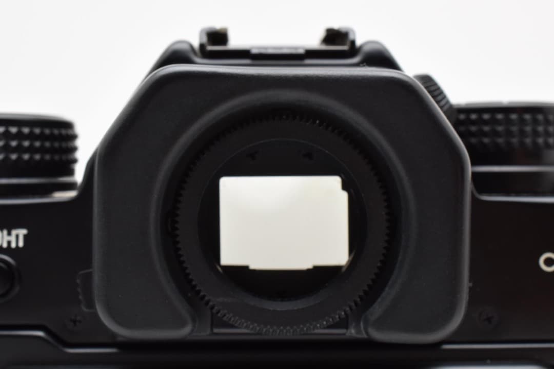 完動美品 コンタックス Contax ST 一眼レフ 動作確認済 2321