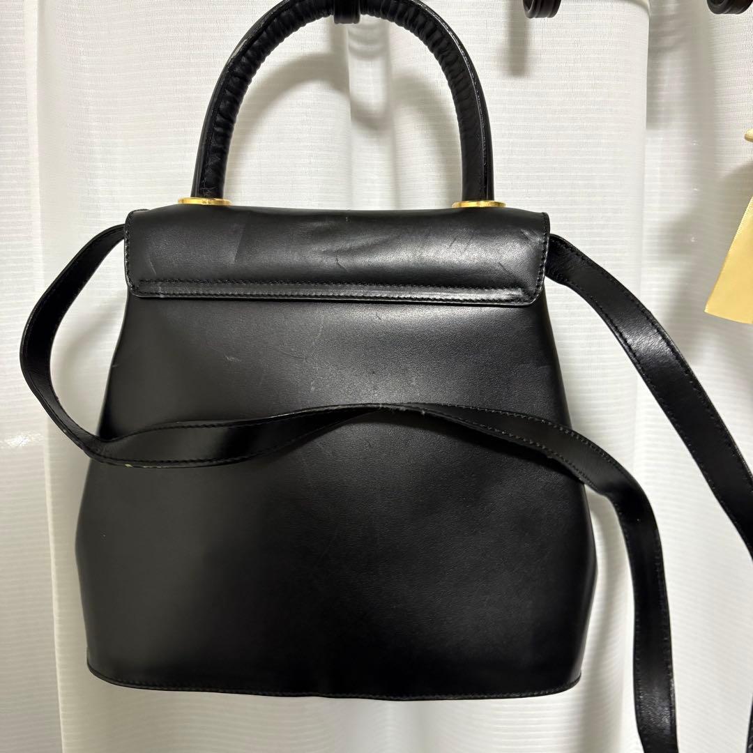 P*e様 フェラガモ レザー×スタッズ ハンドバッグ ショルダー　ブラック 正規