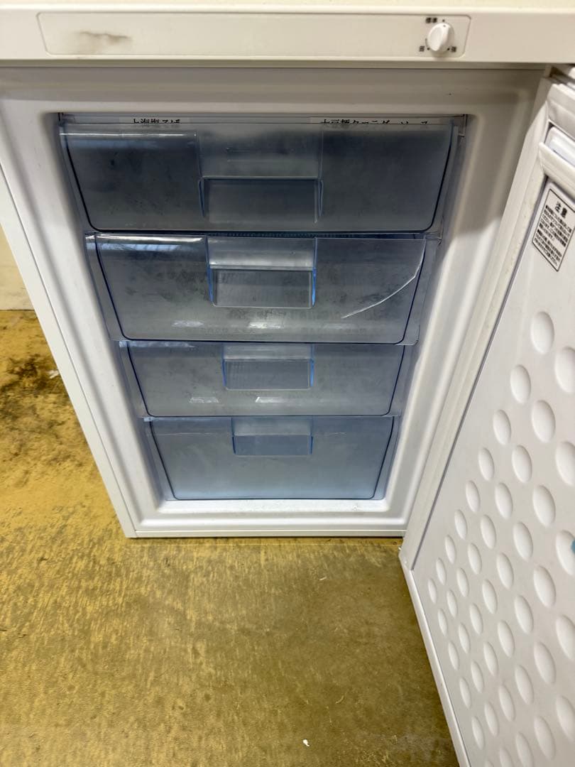 ホワイト 上開き冷凍庫 4段　アイリスオーヤマ
