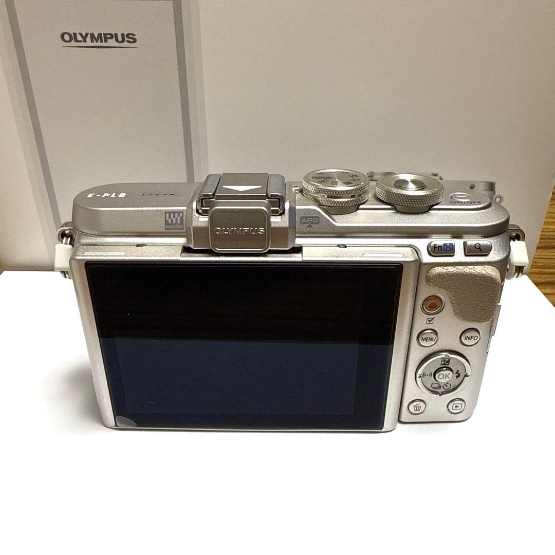 美品⭐︎OLYMPUS PEN E-PL8 ホワイト ダブルズームキット