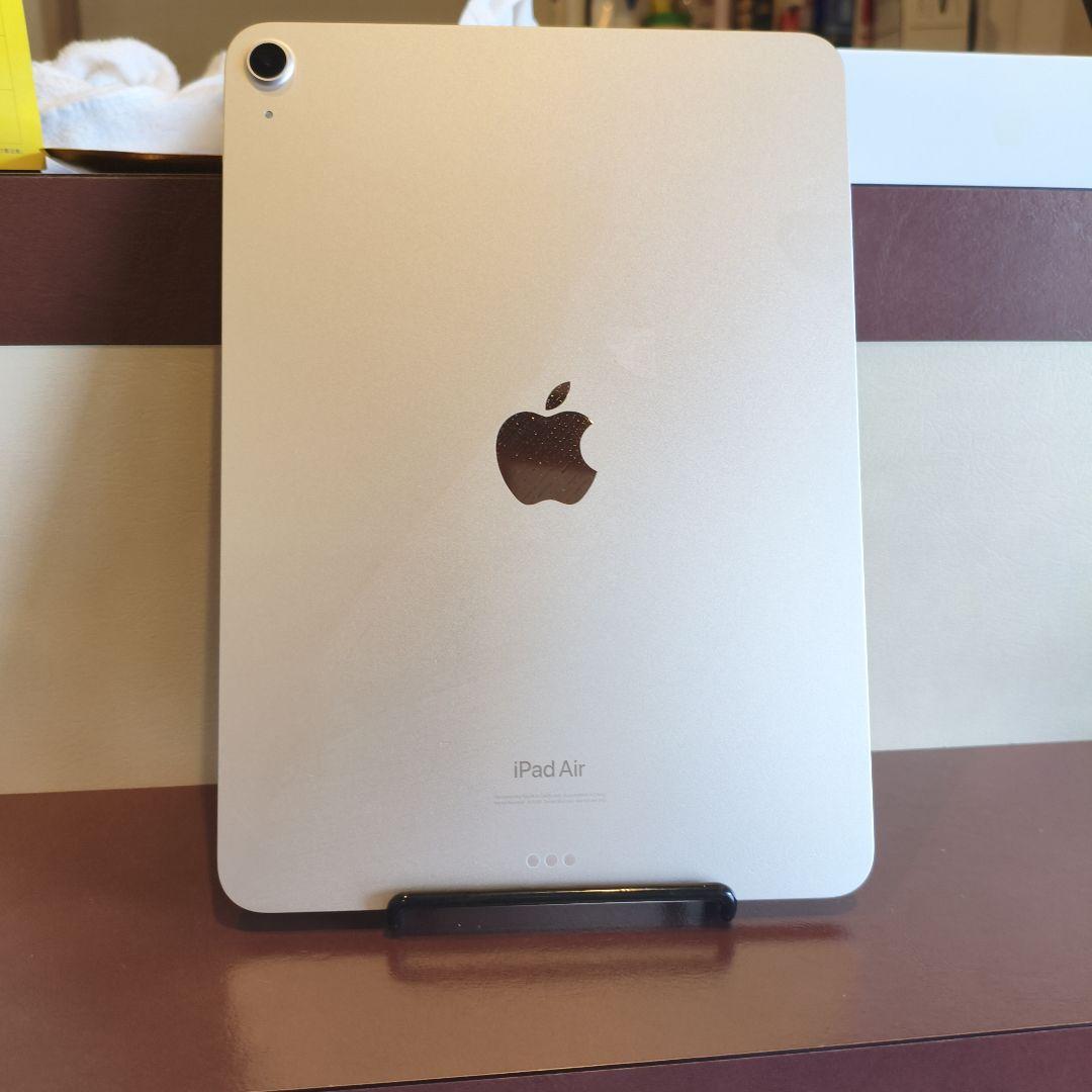 Apple iPad Air第5世代　Starlight64GB Wihi 本体