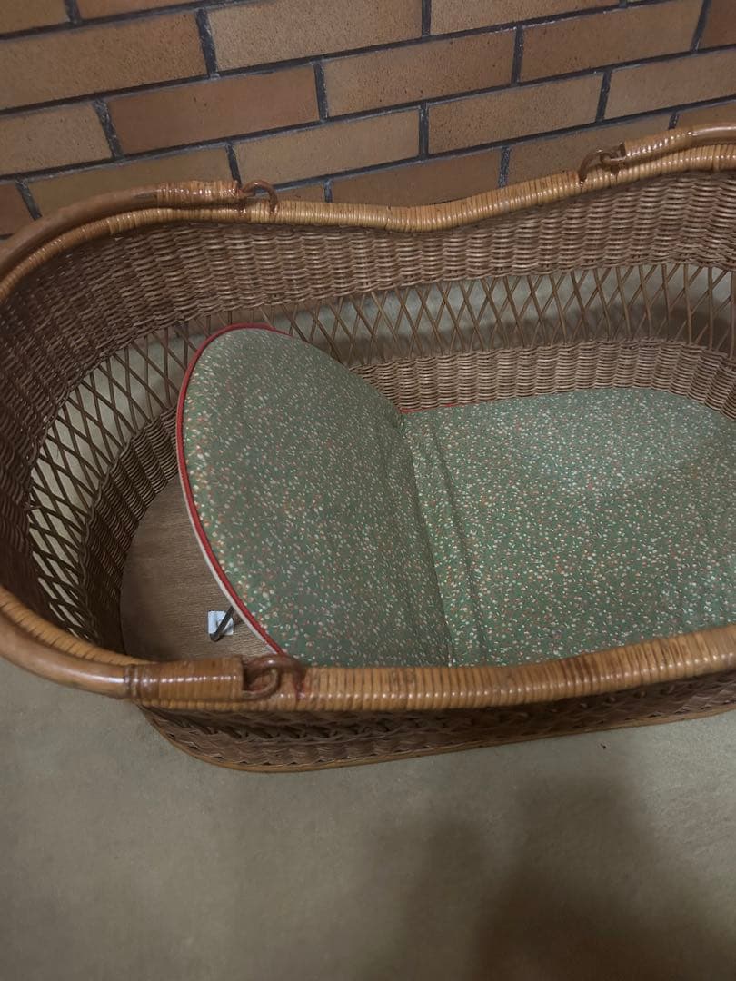 ゆりかご 昭和レトロ 籐 ラタン 当時物 花柄 インテリア かご バスケット