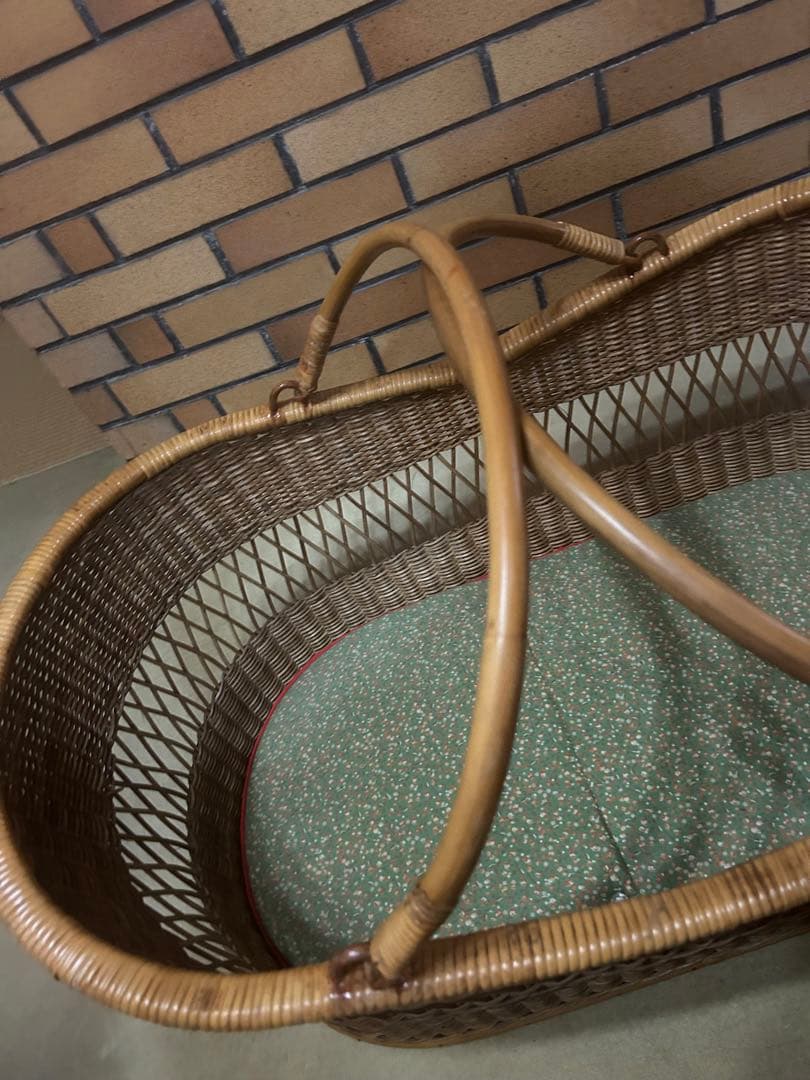 ゆりかご 昭和レトロ 籐 ラタン 当時物 花柄 インテリア かご バスケット