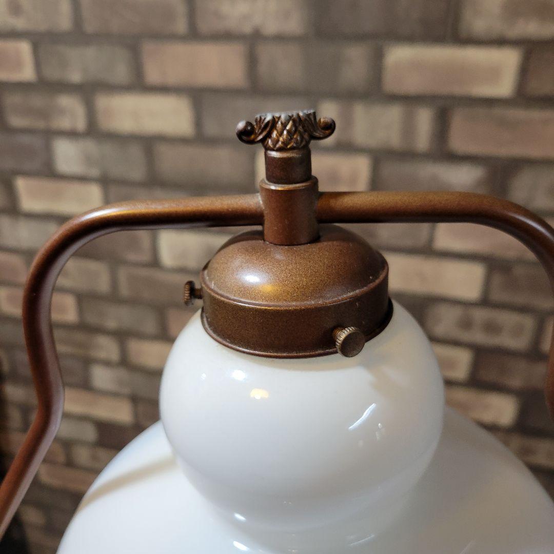 乳白のガラスシェードが可愛い☆ランプ スタンドライトアンティーク ヴィンテージ