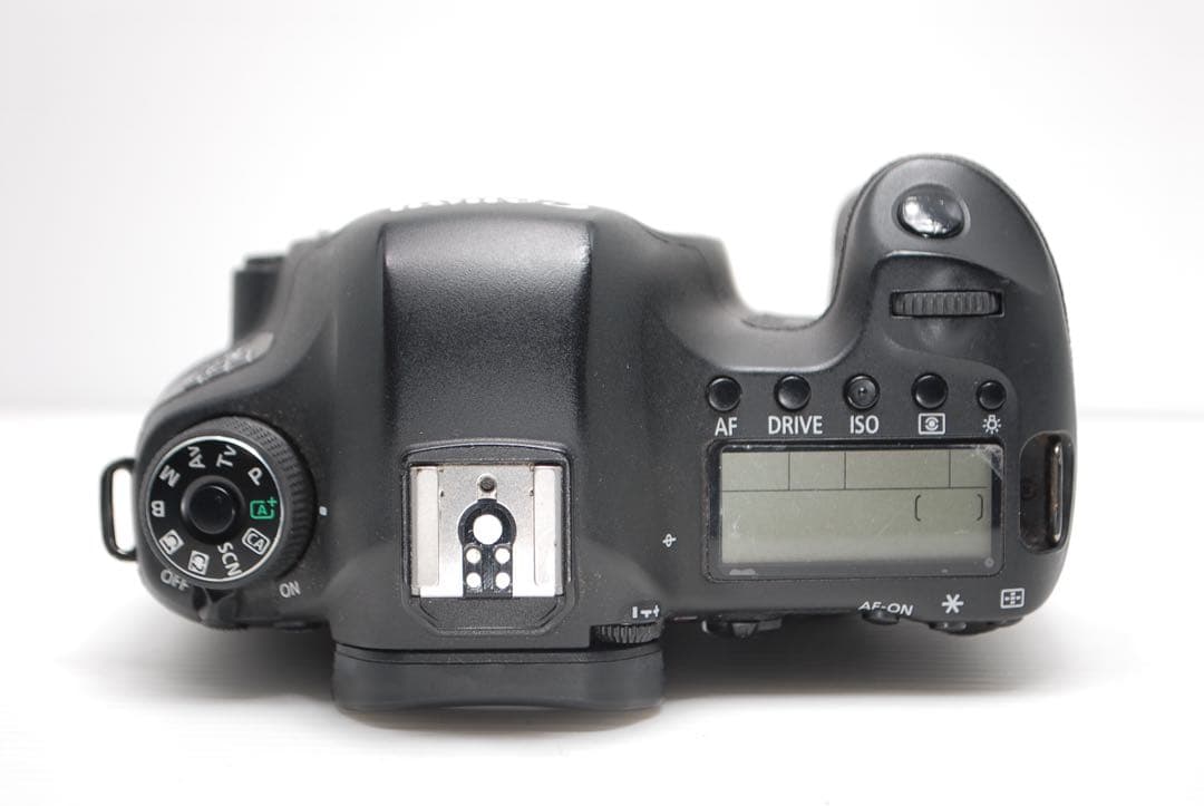 ❤️Canon EOS 6D❤️軽量モデル 中級者向け一眼レフ Wi-Fi内蔵
