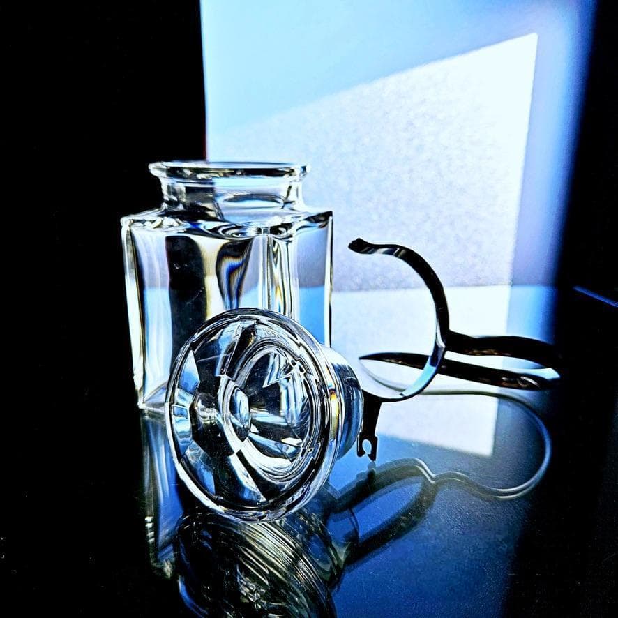 輝くオールドバカラ 銀取手のクッキージャー 1936年以降