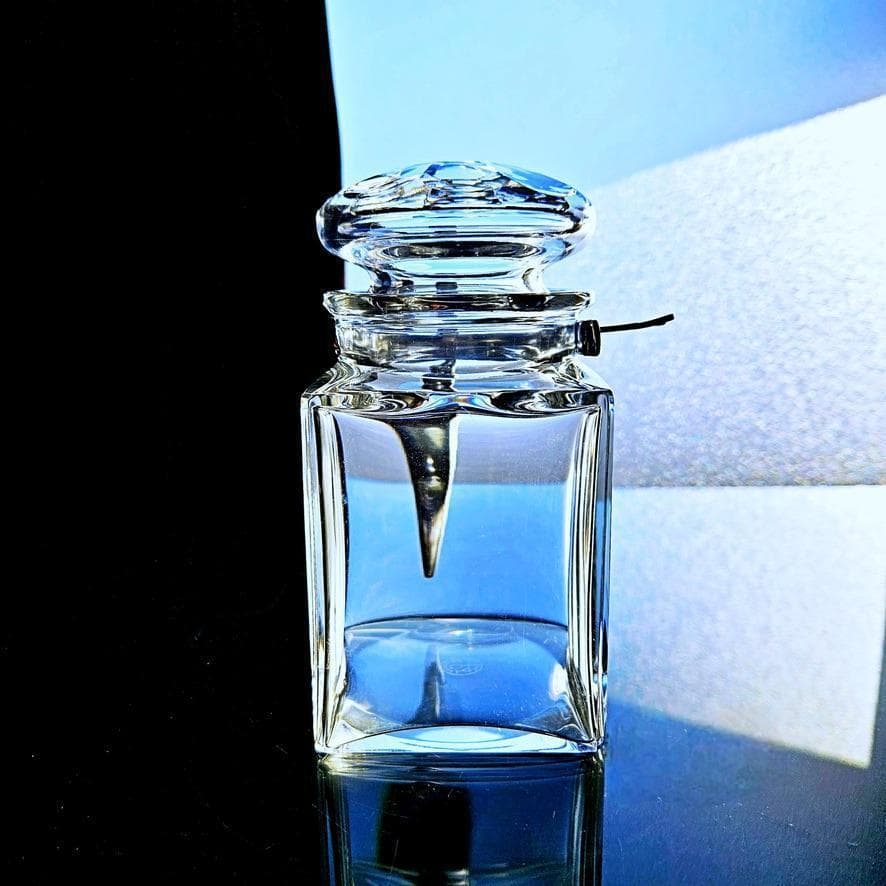 輝くオールドバカラ 銀取手のクッキージャー 1936年以降