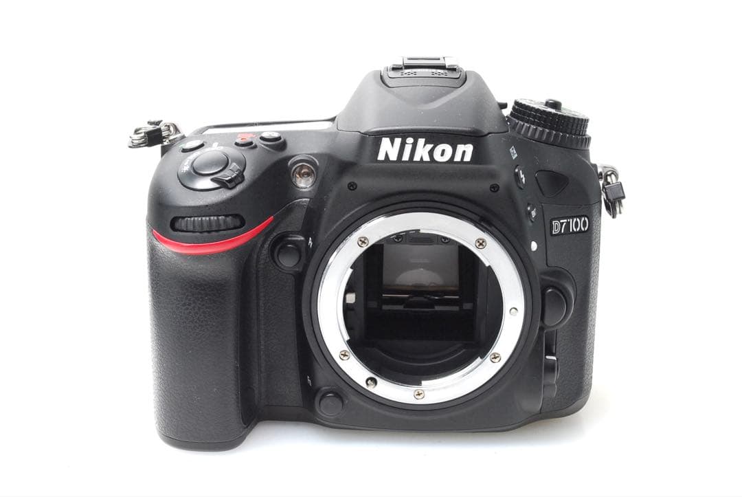 ✨高速連射✨Nikon D7100✨ダブルレンズ✨6400ショット✨超望遠✨