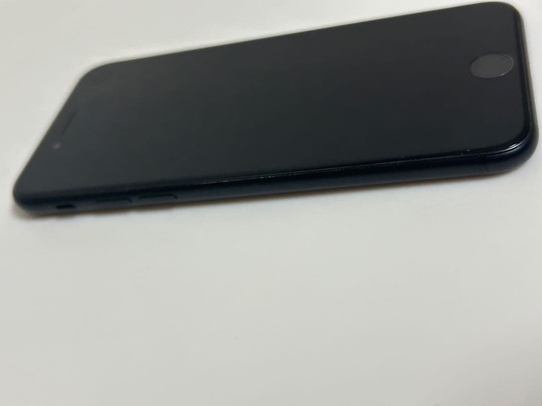 Apple iPhone SE2 容量128GB ミッドナイト ブラック本体のみ