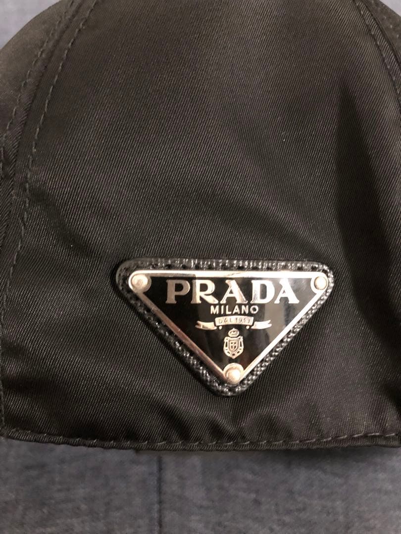 PRADA RE-NYLON ベースボールキャップ NFCタグプレートサイズL