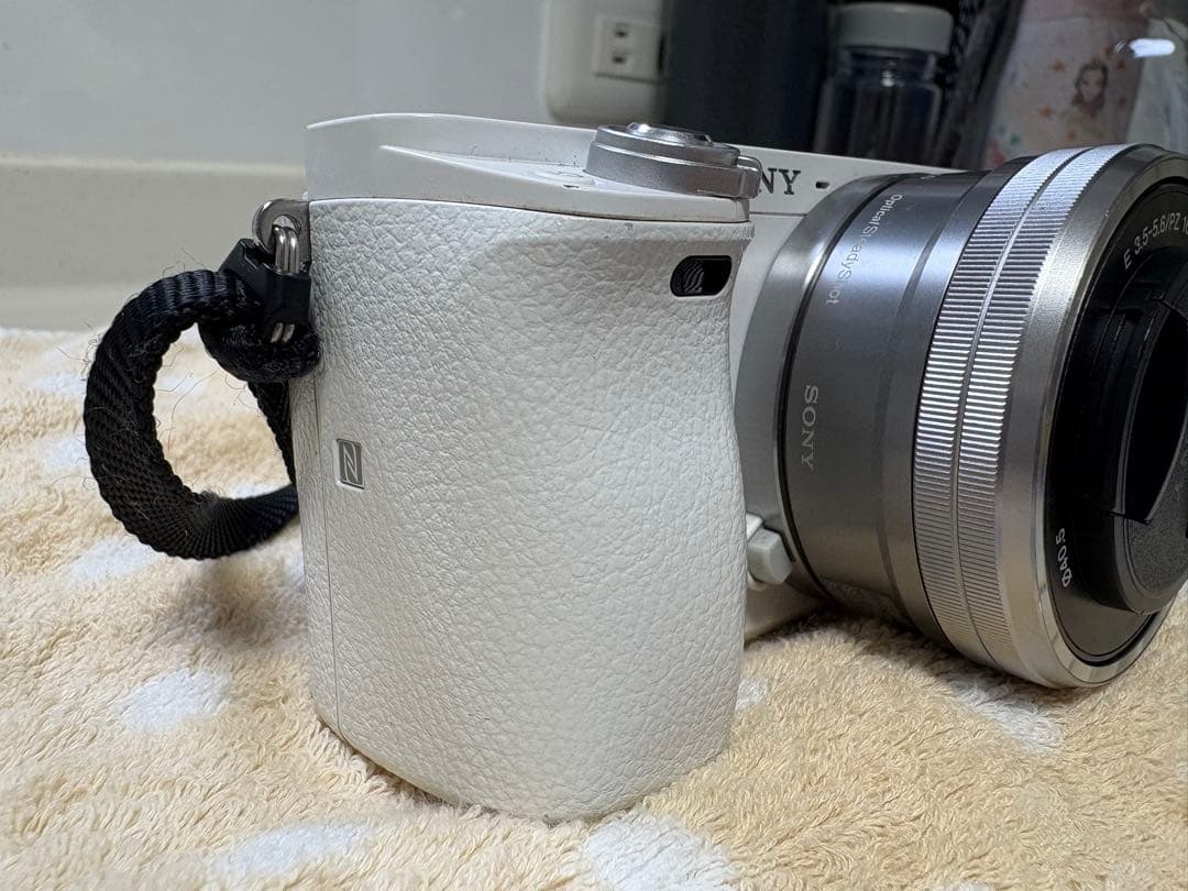 SONY α 6000 ミラーレス一眼　値下不可