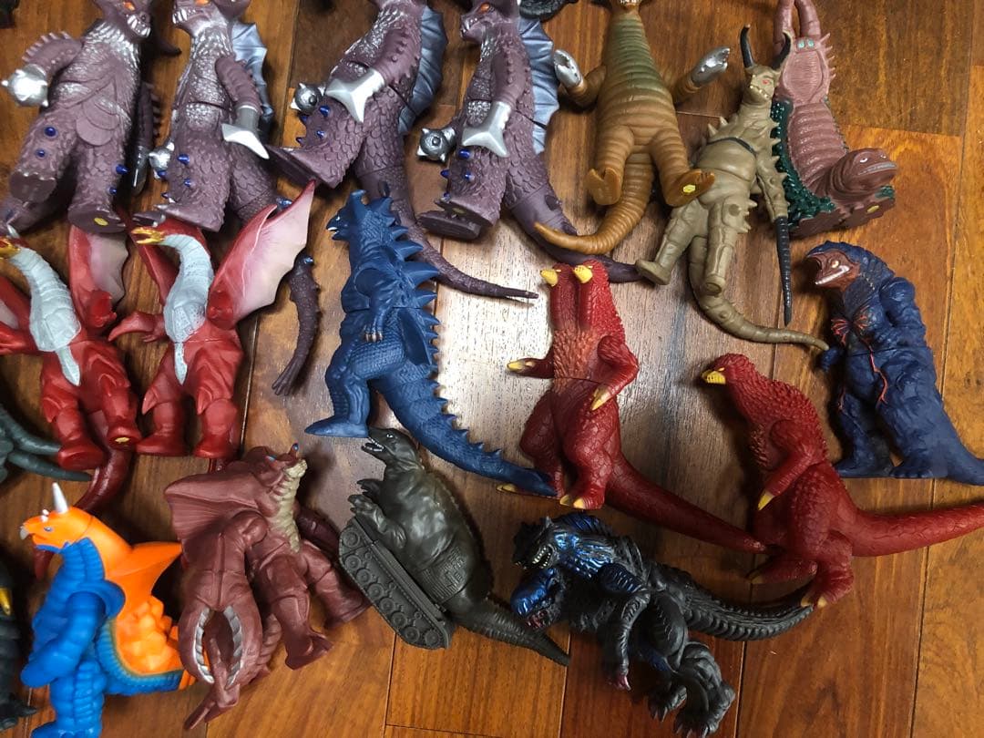 d*9様 ウルトラマン ウルトラ怪獣 ソフビ ウルトラ怪獣500 ライブサイン付