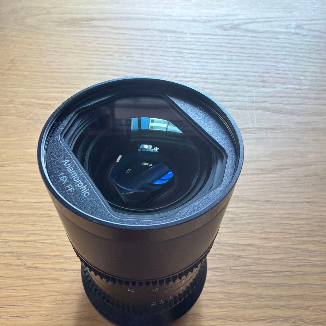 SIRUI 35mm T2.9 1.6x Anamorphic RFマウント