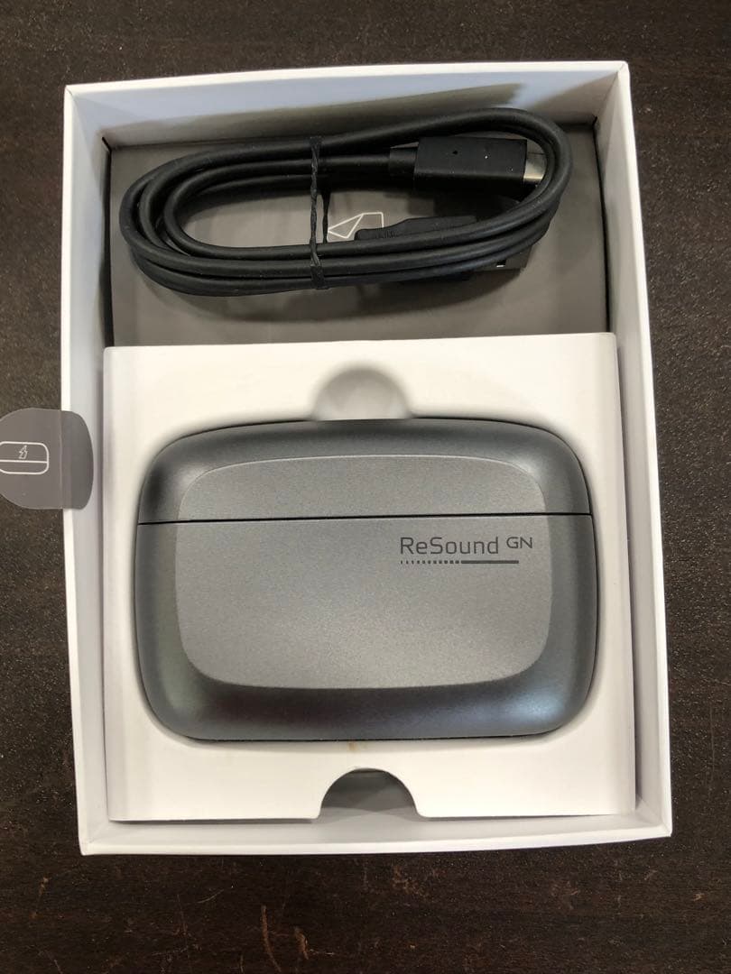 値下げします。ReSound GN耳かけ型集音器充電ケース付き