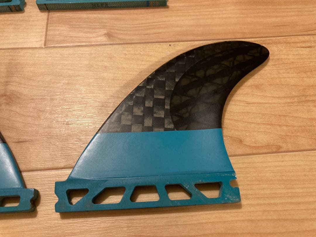 Blackstix 3.0 F4 -v2 FUTURES 5フィン　Sサイズ