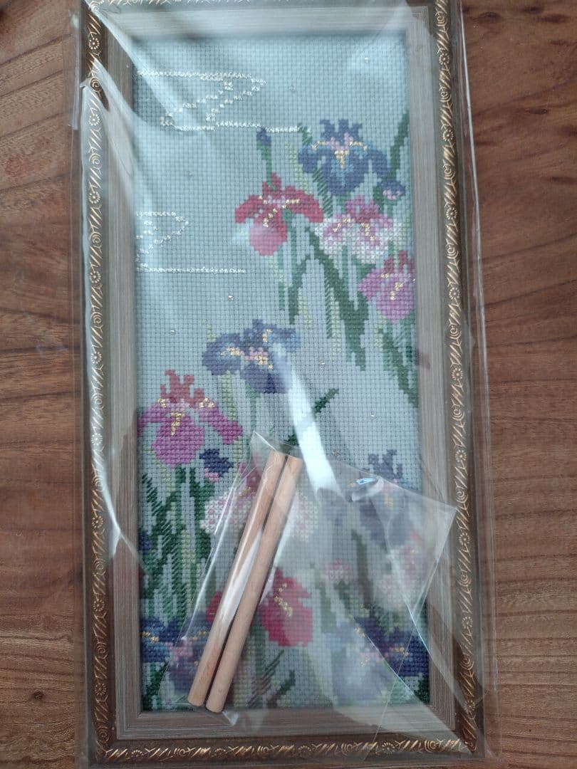 ホビーラホビーレ　完成品　クロスステッチ　菖蒲？かきつばた？