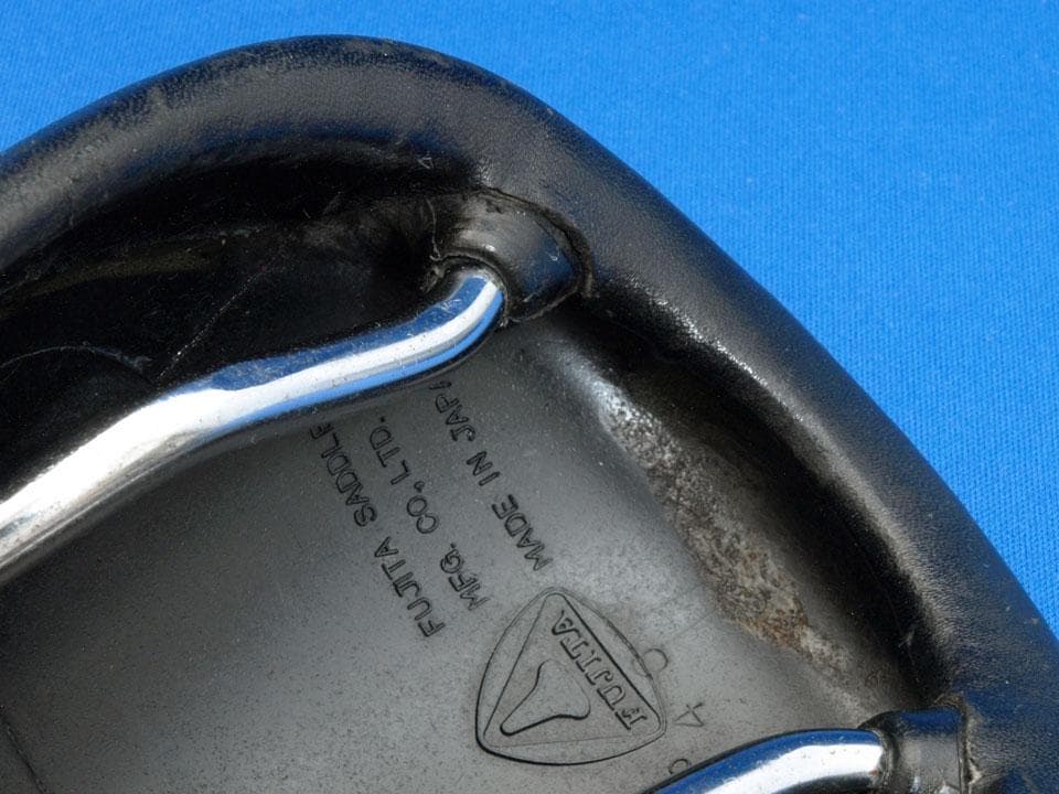 藤田（FUJITA）サドル ピスト用 シームレス Y.F.C PISTA 中古品